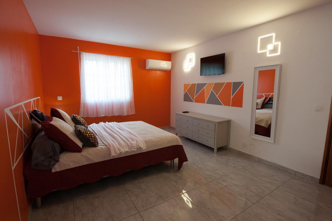 Les Gites du Bonheur Deshaies Extérieur photo