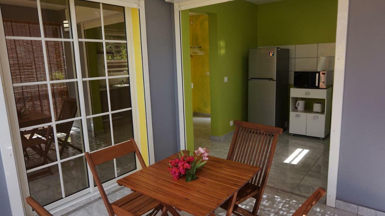 Les Gites du Bonheur Deshaies Extérieur photo