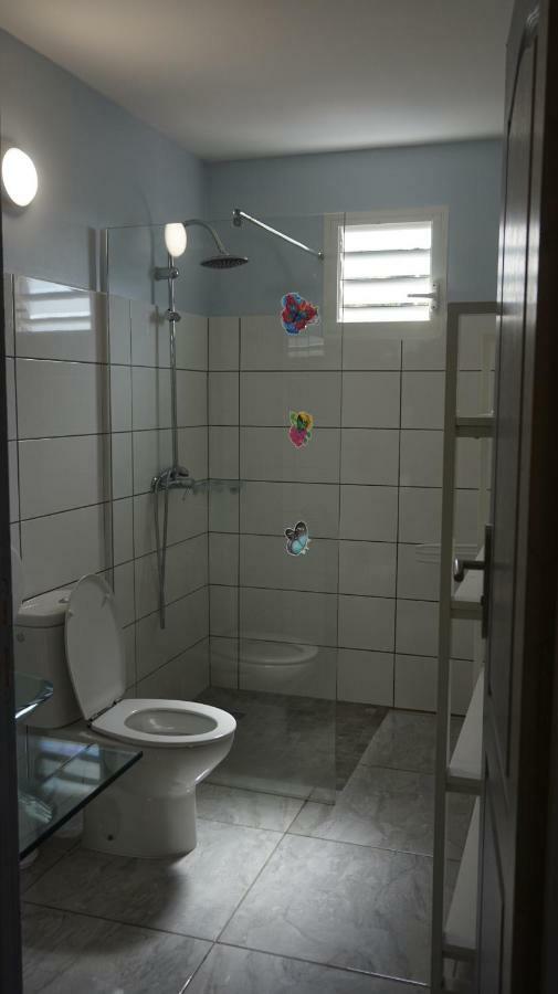 Les Gites du Bonheur Deshaies Extérieur photo