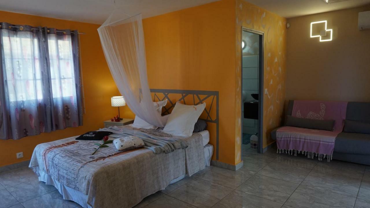 Les Gites du Bonheur Deshaies Extérieur photo